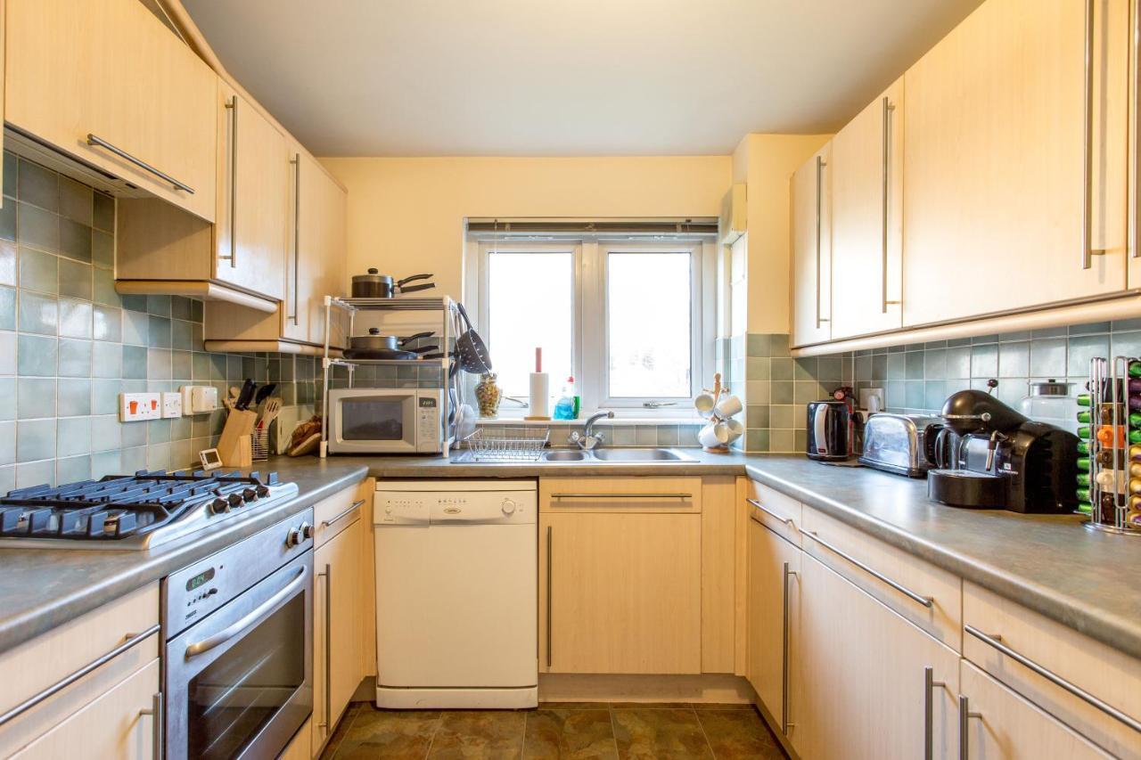 Central & Stylish 3 Bedroom, 2 Bath, Free Parking Edinburgh Exterior photo